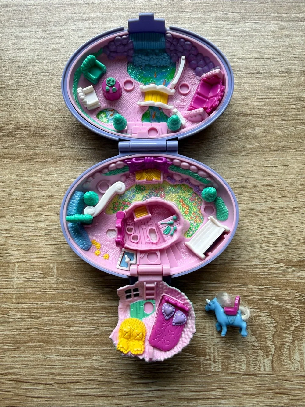 1995 Unicorn Meadow Polly Pocket vintage